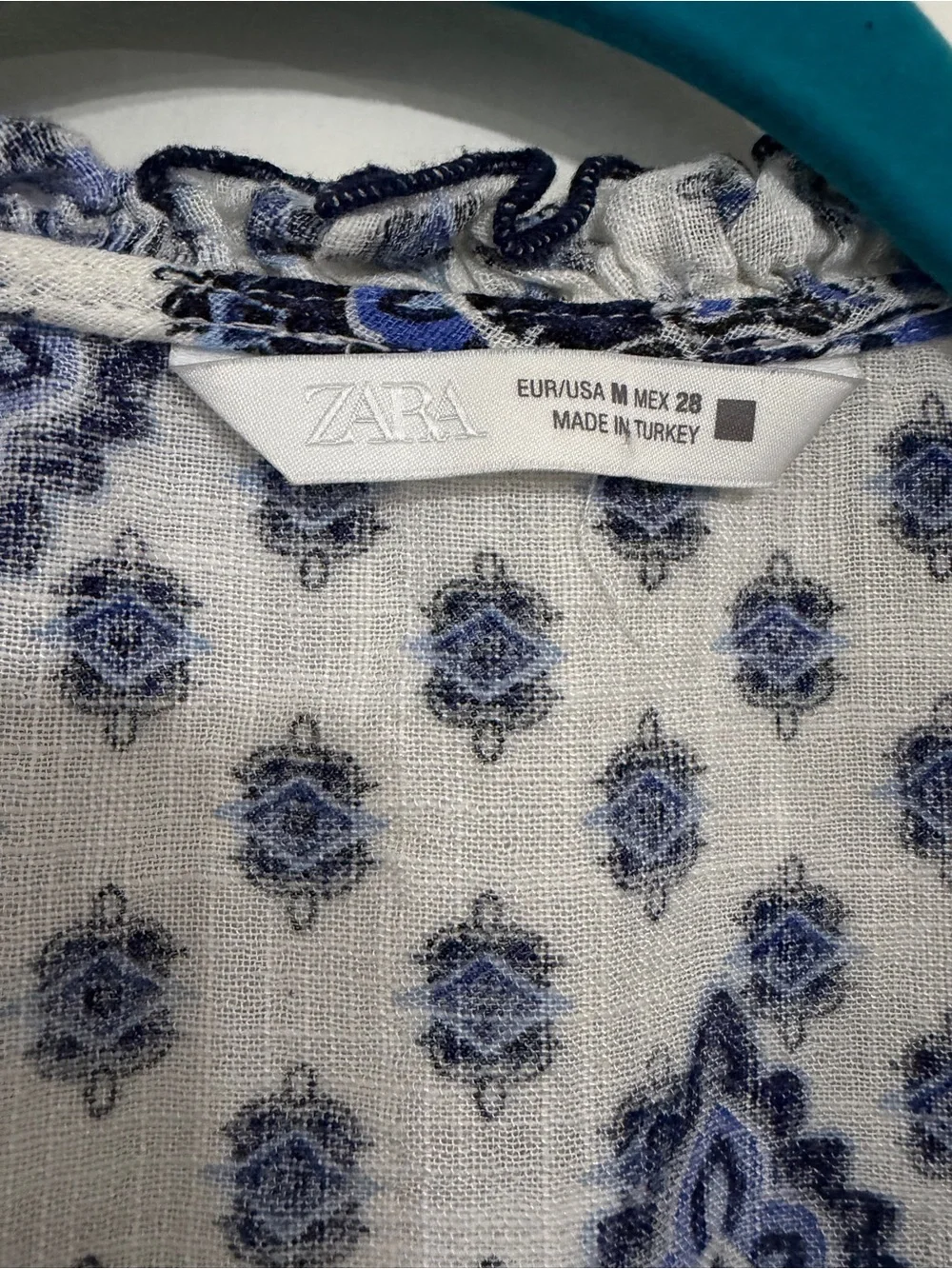 Zara White Tunic with Blue Floral Motif - Picture 3 of 7